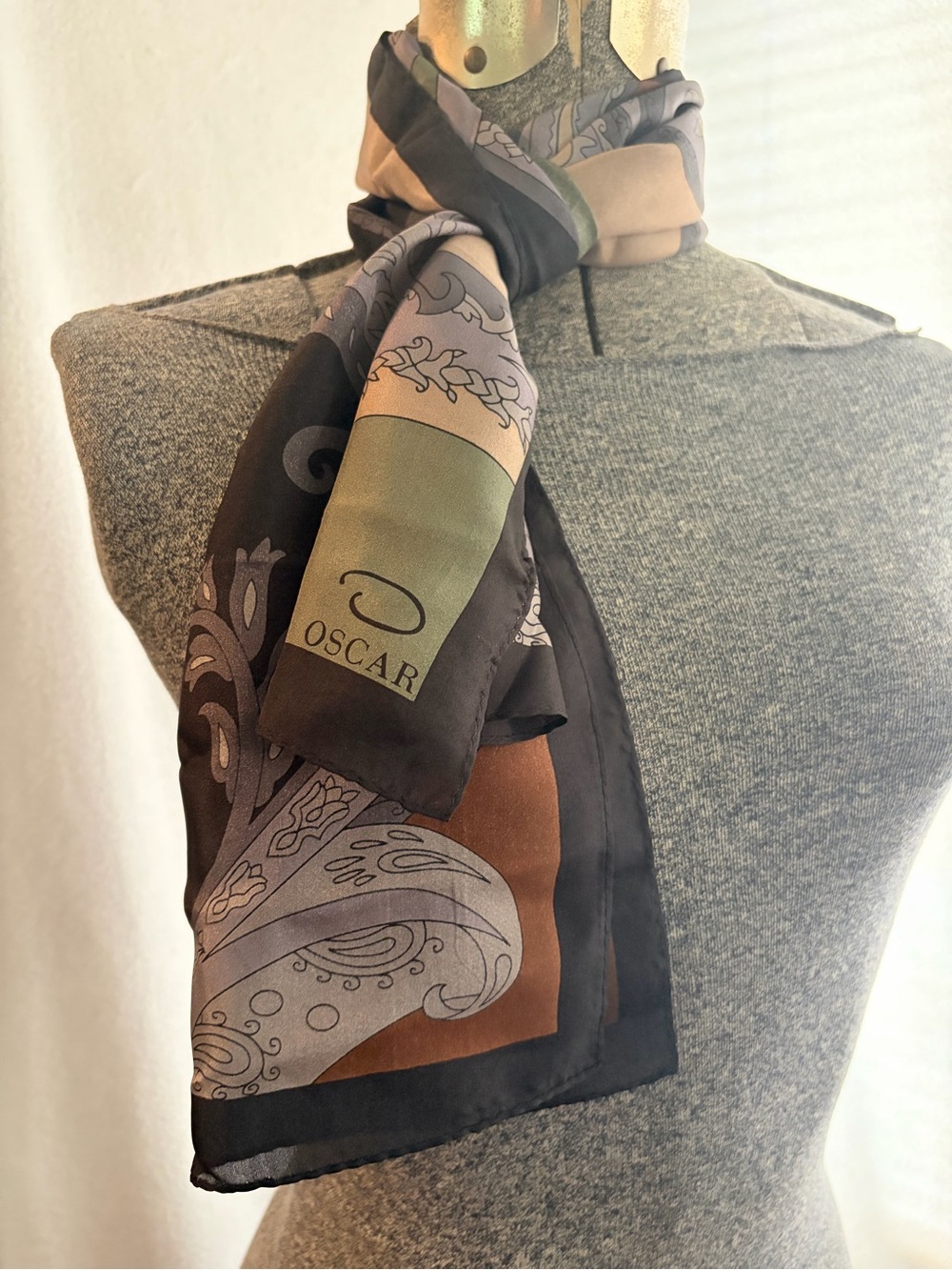 Vintage Oscar de la Renta paisley print oblong neck scarf